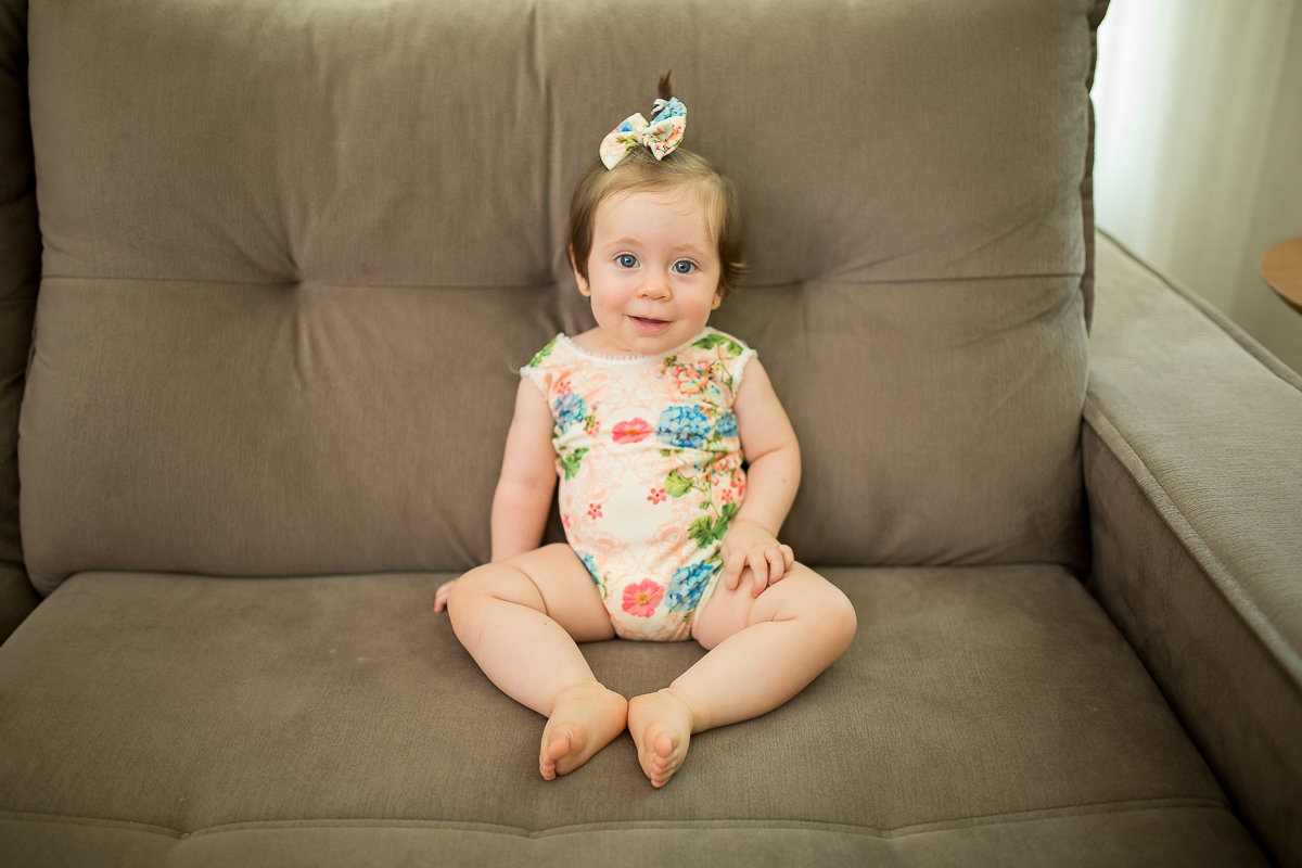 Rafaela completou 10 meses de pura fofura... ah esses olhos como são cativantes!!

 Sou apaixonada por ela! Nossas sessões estão sendo realizadas na casa do cliente, e estamos amando o resultado!! as fotos estão cada vez mais encantadoras <3 