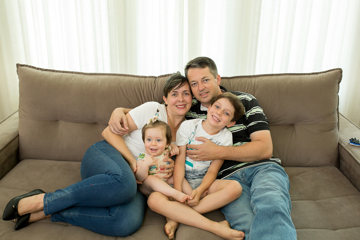 Rafaela completou 10 meses de pura fofura... ah esses olhos como são cativantes!!

 Sou apaixonada por ela! Nossas sessões estão sendo realizadas na casa do cliente, e estamos amando o resultado!! as fotos estão cada vez mais encantadoras <3 