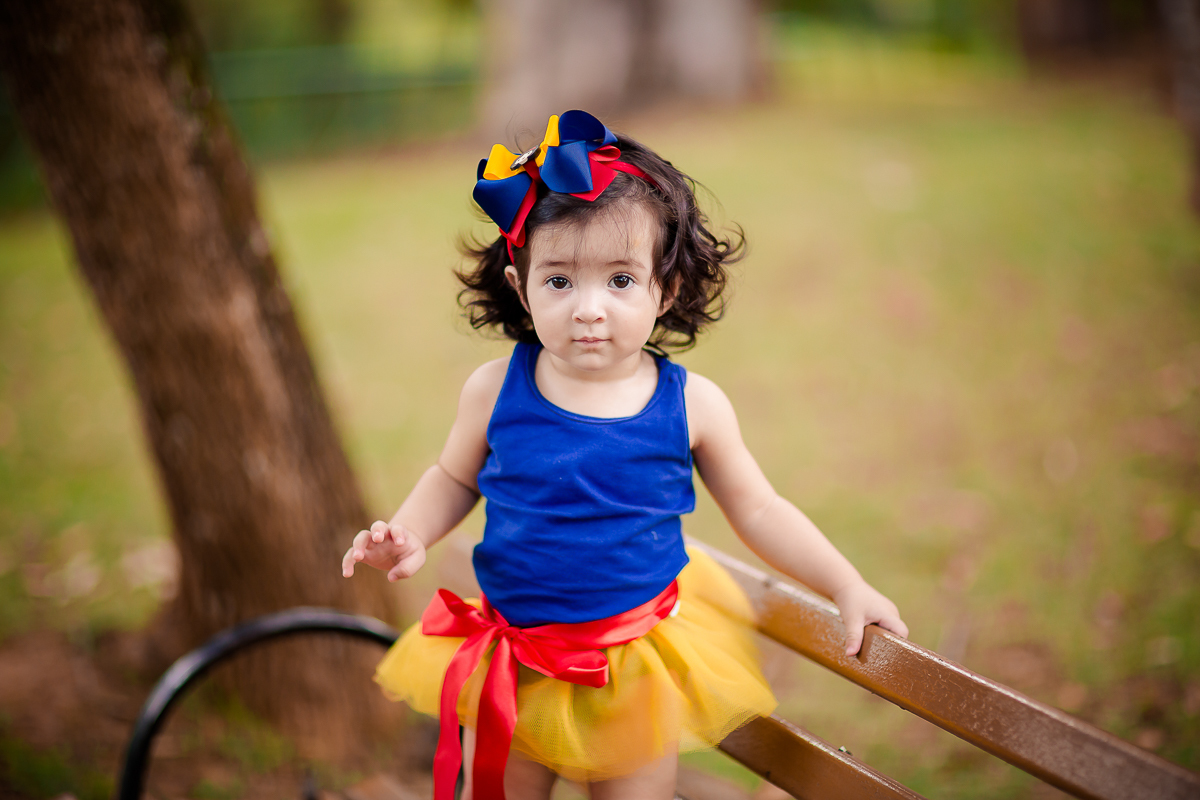 Chloe completou seu Primeiro aninho!! e para comemorar teve uma linda sessão no parque com o tema da sua festa, ela ficou um encanto de branca de neve <3 