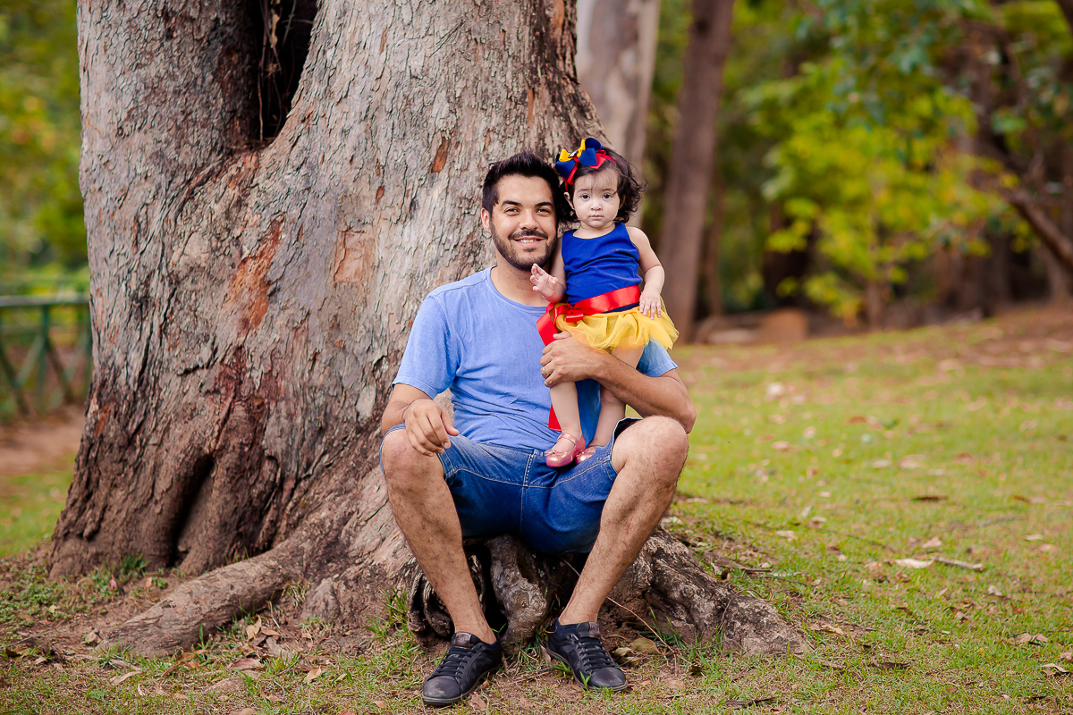 Chloe completou seu Primeiro aninho!! e para comemorar teve uma linda sessão no parque com o tema da sua festa, ela ficou um encanto de branca de neve <3 