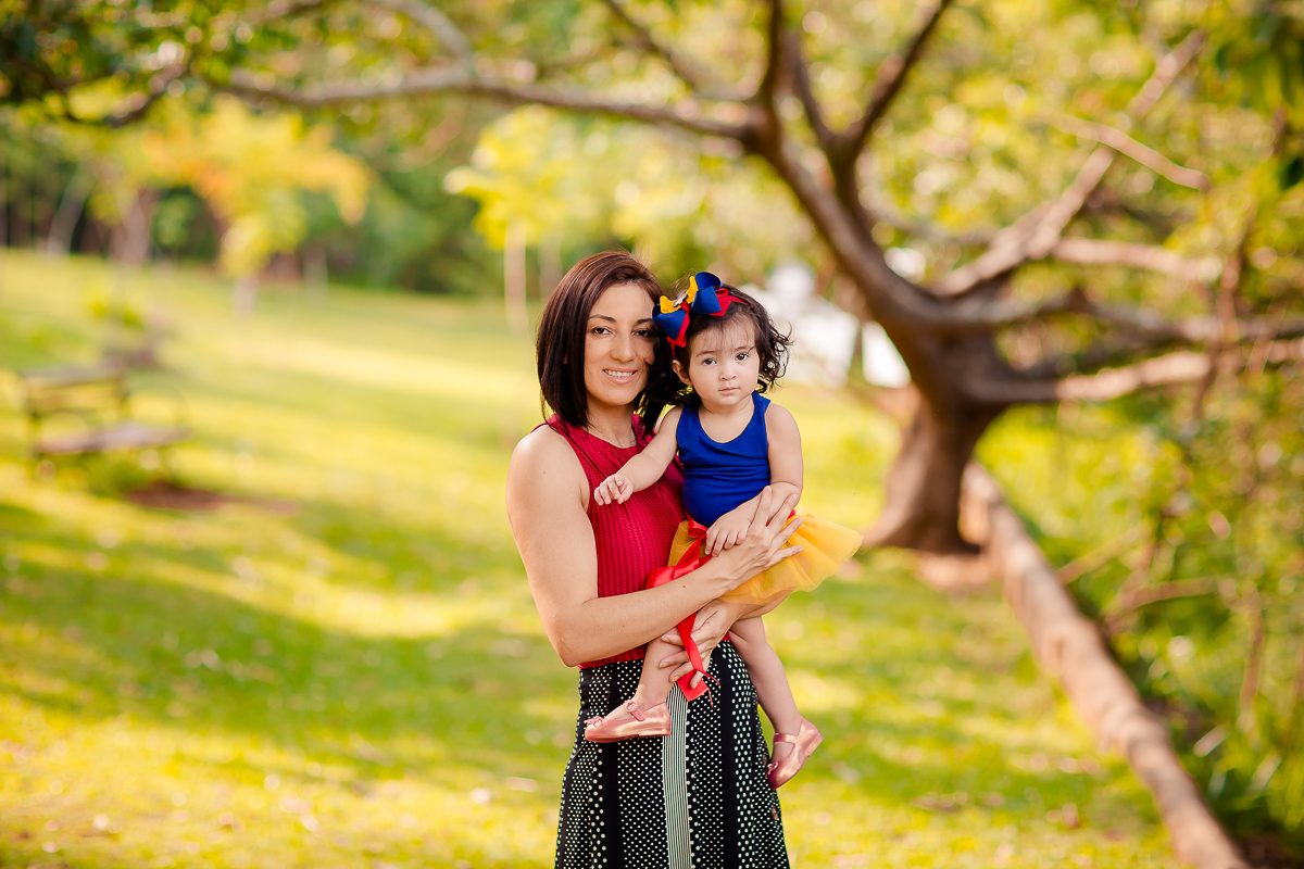 Chloe completou seu Primeiro aninho!! e para comemorar teve uma linda sessão no parque com o tema da sua festa, ela ficou um encanto de branca de neve <3 