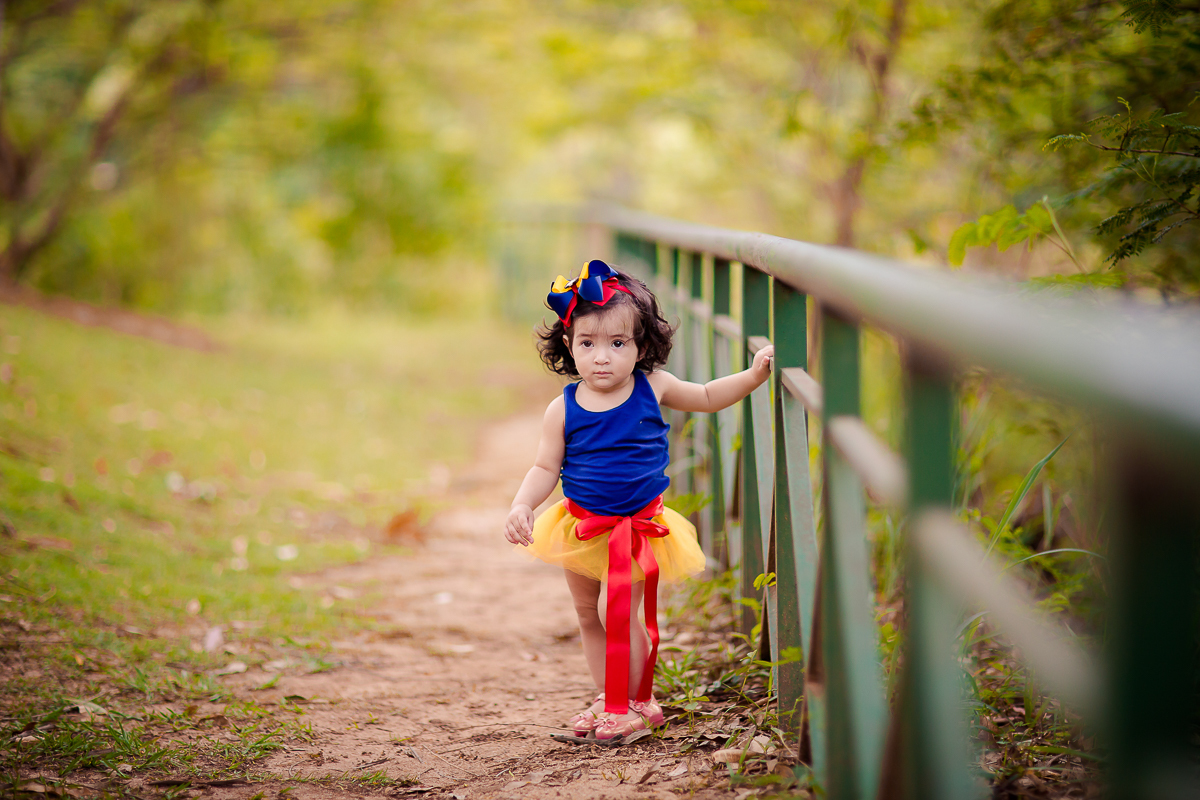 Chloe completou seu Primeiro aninho!! e para comemorar teve uma linda sessão no parque com o tema da sua festa, ela ficou um encanto de branca de neve <3 