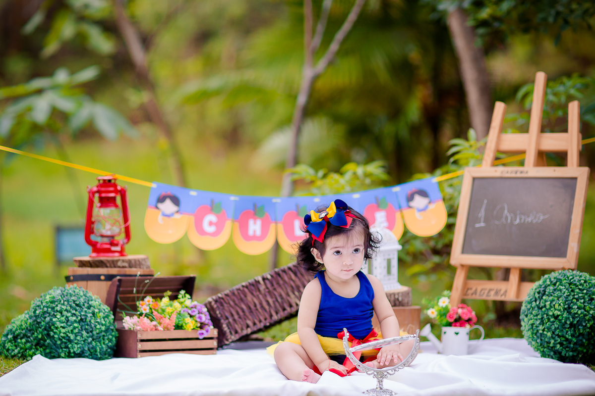 Chloe completou seu Primeiro aninho!! e para comemorar teve uma linda sessão no parque com o tema da sua festa, ela ficou um encanto de branca de neve <3 