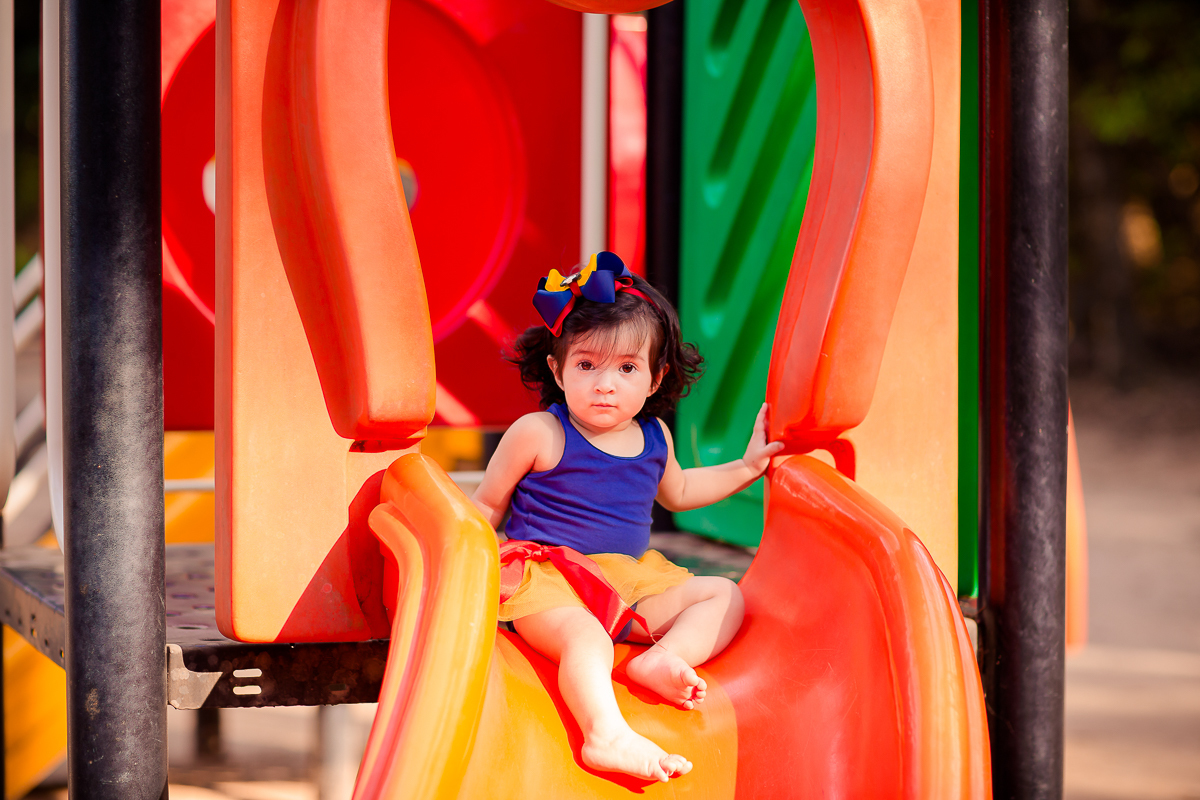Chloe completou seu Primeiro aninho!! e para comemorar teve uma linda sessão no parque com o tema da sua festa, ela ficou um encanto de branca de neve <3 