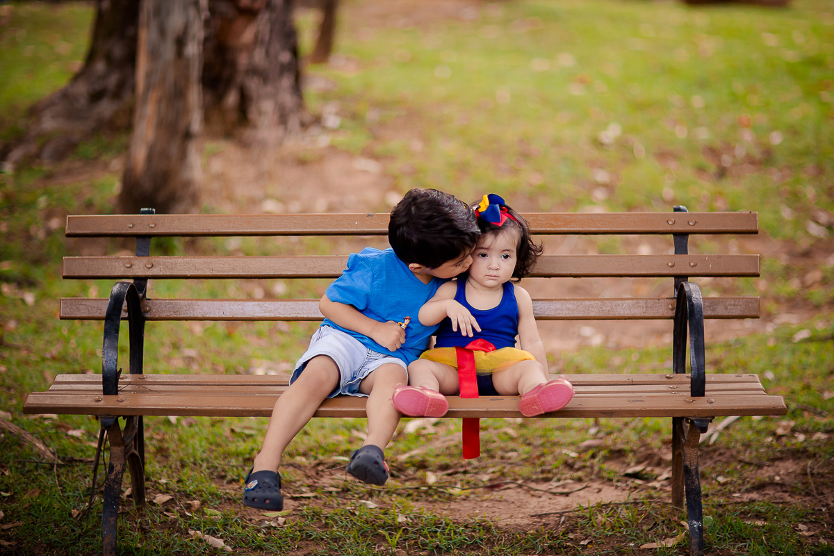 Chloe completou seu Primeiro aninho!! e para comemorar teve uma linda sessão no parque com o tema da sua festa, ela ficou um encanto de branca de neve <3 