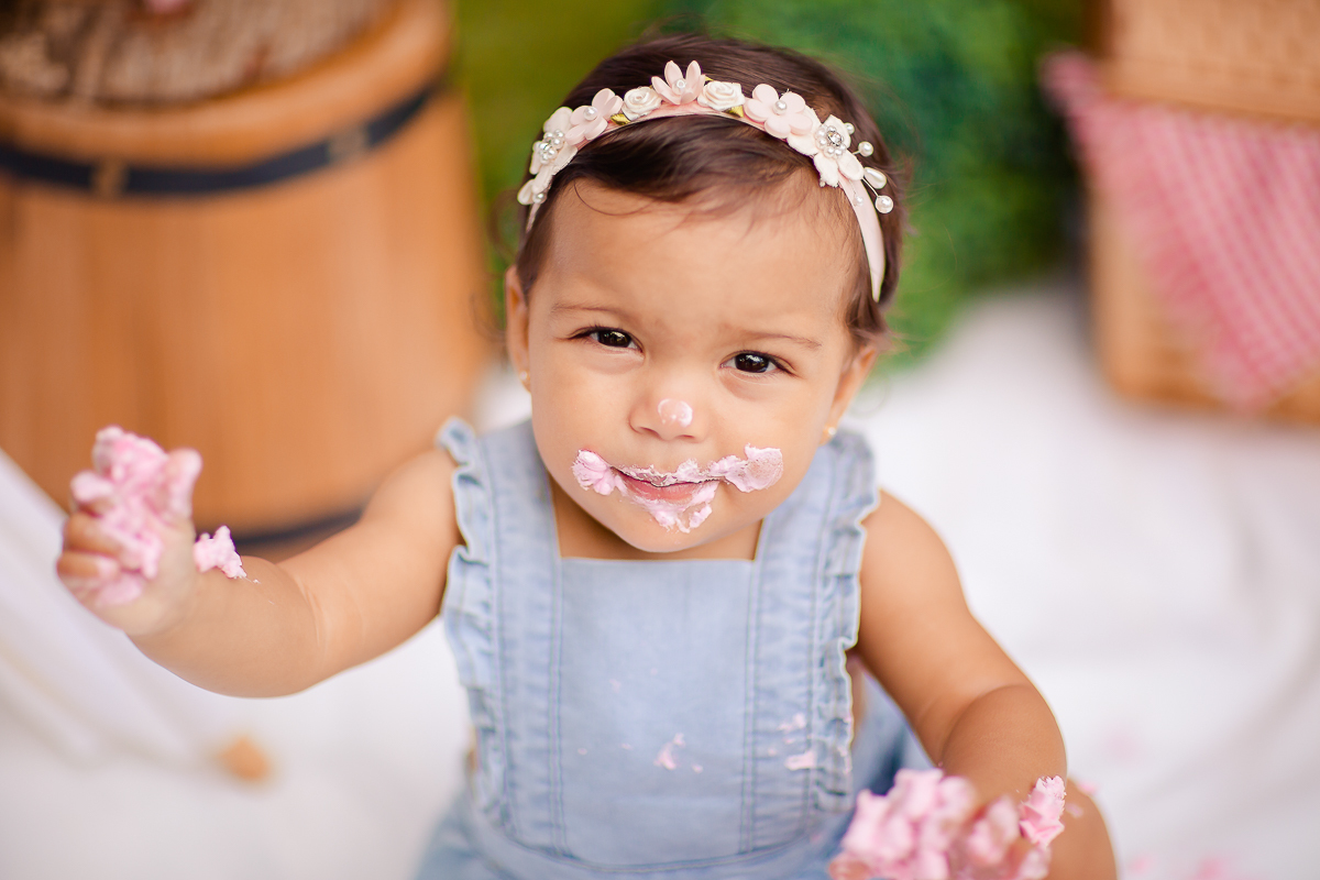 Olivia completou seu primeiro aninho, e teve uma linda sessão de smash the cake!! 

Não temos palavras para falar da Olivia, nem para descrever essa família!

Quanto amor ... Que energia incrível!