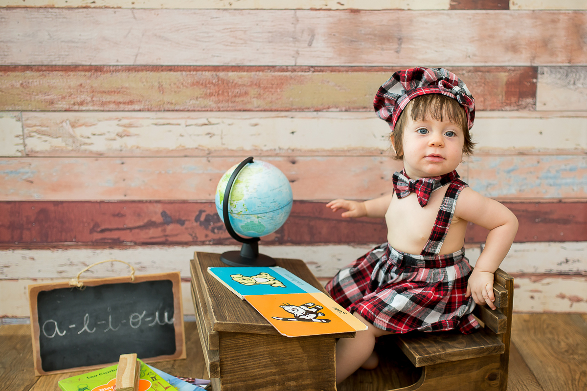 E a Rafaela completou 1 aninho e amamos registrar todas as fazes desse ano, foram varias sessões lindas que registramos com todo carinho dessa fase unica da pequena...