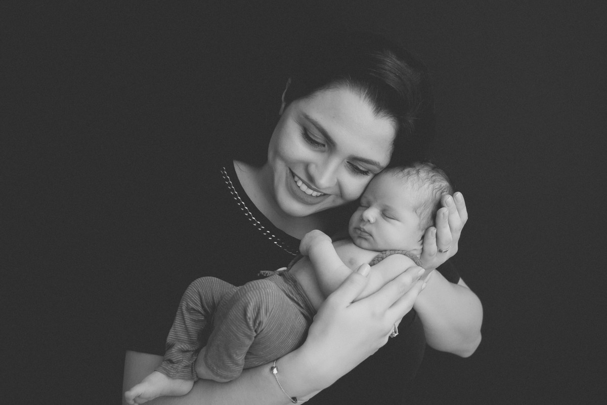 O ensaio newborn do Luiz Felipe  aconteceu quando ele estava com 9 dias! No ensaio tivemos a participação do Henrique, que foi promovido a irmão mais velho! Como eu amo ver os irmãos juntinhos é de derreter todo o coração ver tanto amor através das fotos