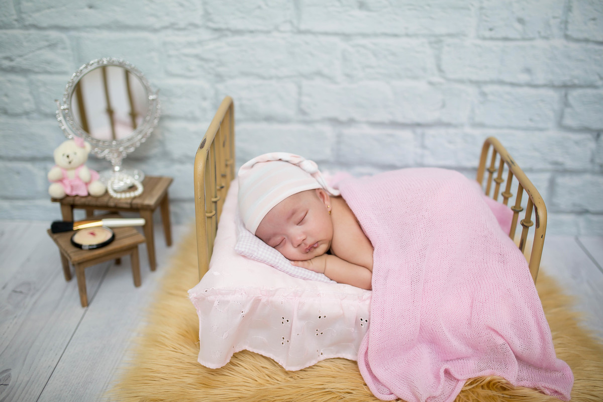 Obaaa olha só que princesinha liiiiinda começou seu acompanhamento conosco!!! Sarah é uma neném muito esperta, com apenas 1 Mês e já distribui sorrisos... Aii que encanto de sessão!!! 