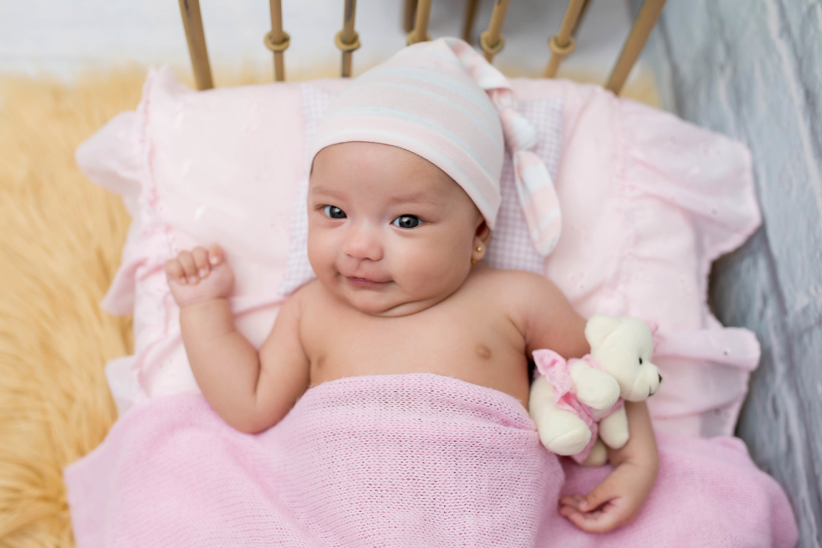 Obaaa olha só que princesinha liiiiinda começou seu acompanhamento conosco!!! Sarah é uma neném muito esperta, com apenas 1 Mês e já distribui sorrisos... Aii que encanto de sessão!!! 