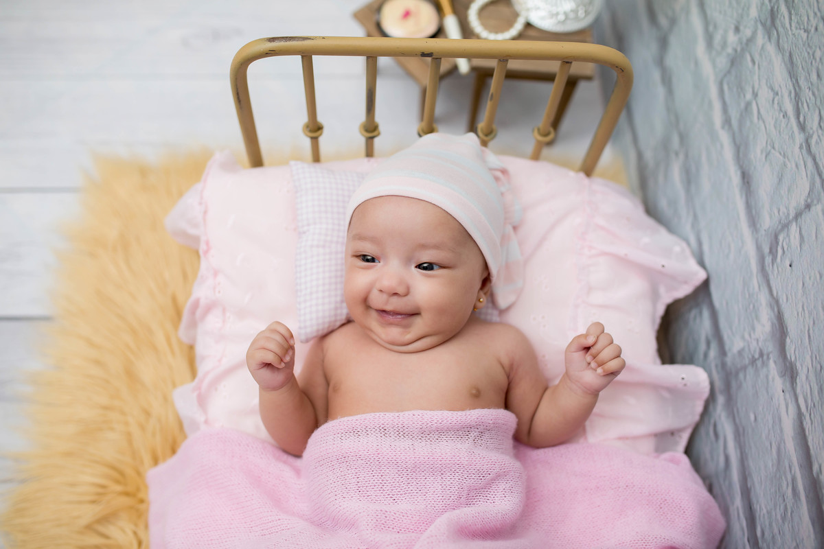 Obaaa olha só que princesinha liiiiinda começou seu acompanhamento conosco!!! Sarah é uma neném muito esperta, com apenas 1 Mês e já distribui sorrisos... Aii que encanto de sessão!!! 