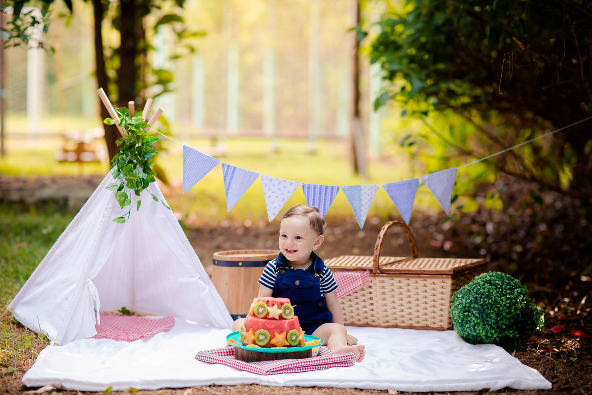 Noah completou um aninho e fizemos um Smash the Fruit, uma bagunça bem gostosa e saudável !!

O Noah e é um bebê muito fofo, ele amou a as frutinhas, 

Foi muito bom registrar algumas fases desse pequeno no seu primeiro ano de vida!!