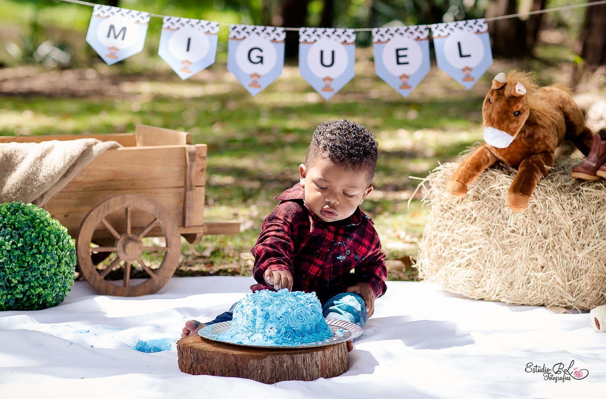 mas um pouco de bolo