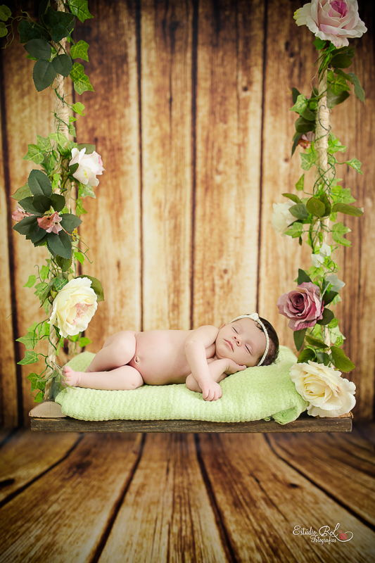 Ensaio Newborn Melissa 13 dias na balança