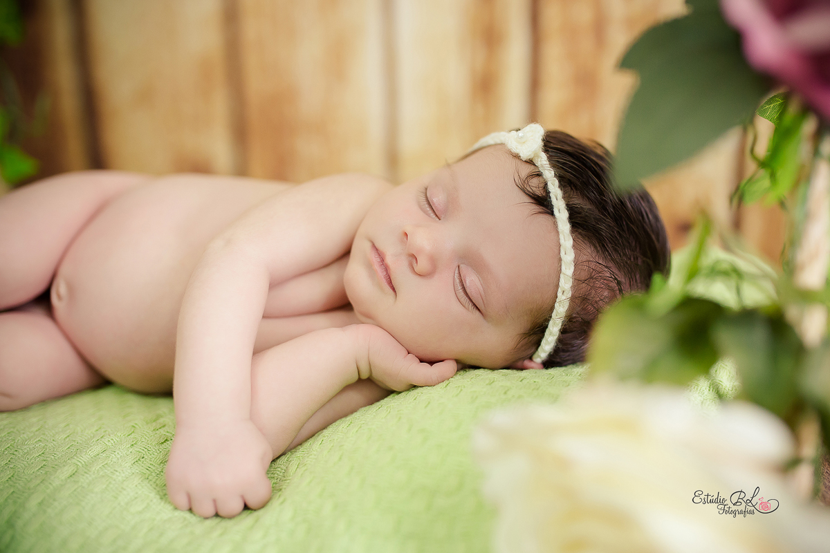 Detalhes da Melissa na balança