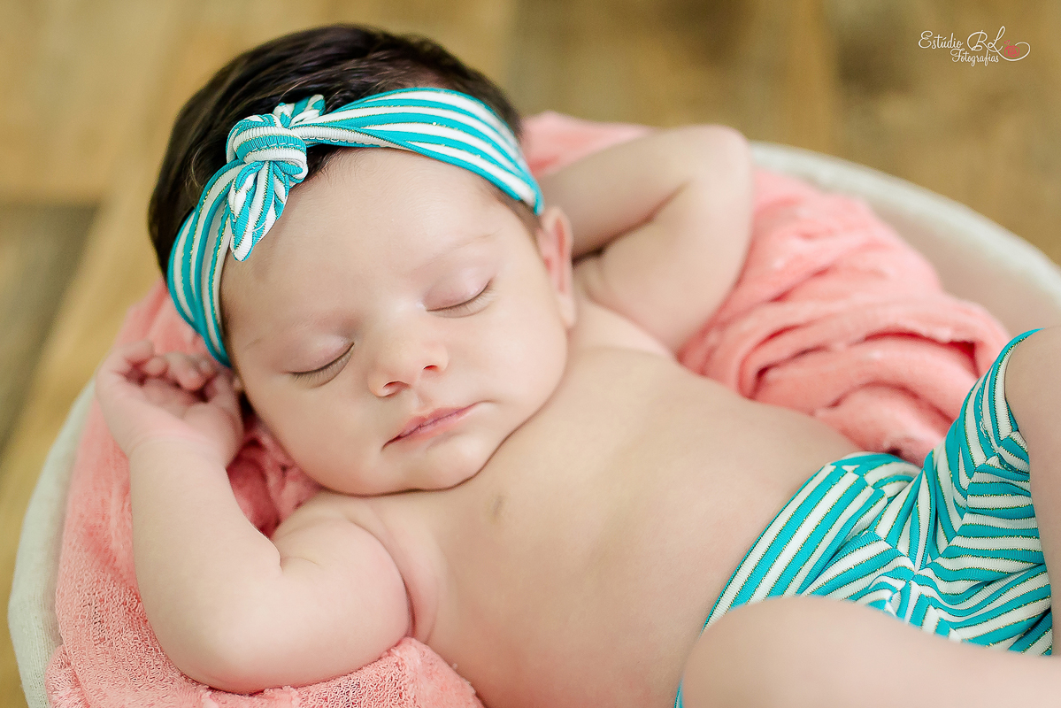 Melissa com roupinha de praia