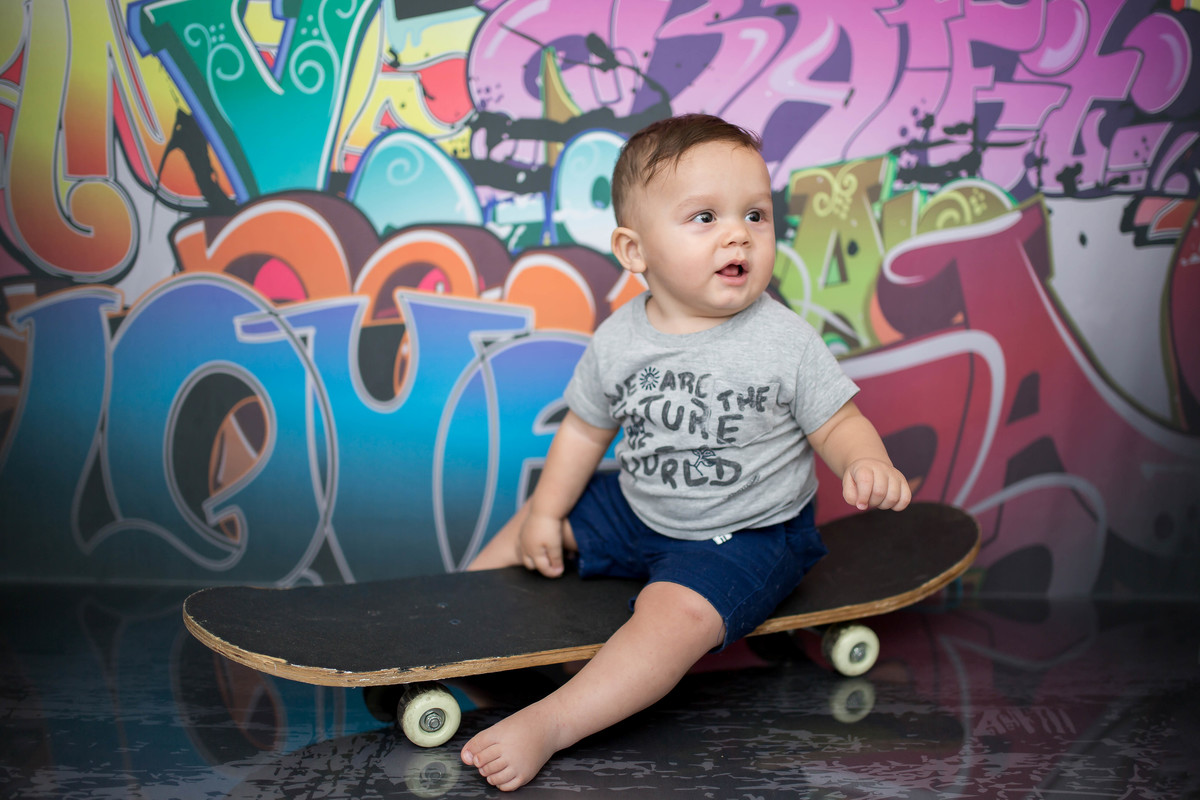 Imaginem um bebê apaixonante… ♥ Trago um pouquinho do Théo em seus 9 meses. Distribuindo sorrisos, charme e até fazendo fazendo gracinha, posso com isso? Impossível não se encantar com esse mocinho lindo
Como é bom acompanhar o crescimento não só do Théo 