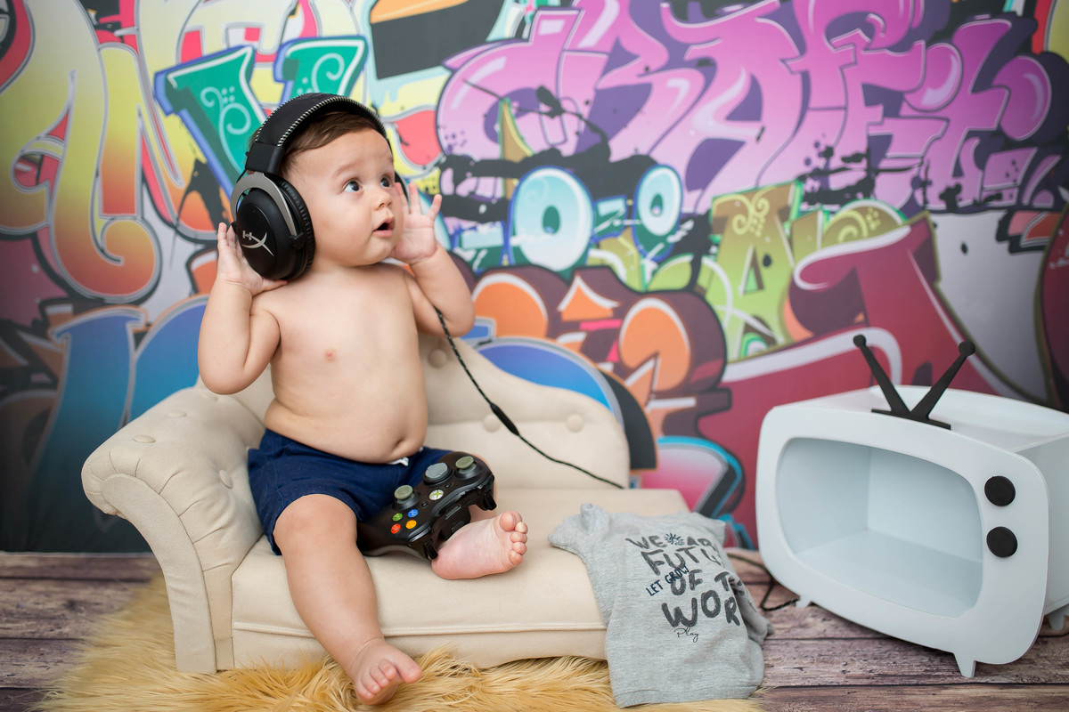 Imaginem um bebê apaixonante… ♥ Trago um pouquinho do Théo em seus 9 meses. Distribuindo sorrisos, charme e até fazendo fazendo gracinha, posso com isso? Impossível não se encantar com esse mocinho lindo
Como é bom acompanhar o crescimento não só do Théo 