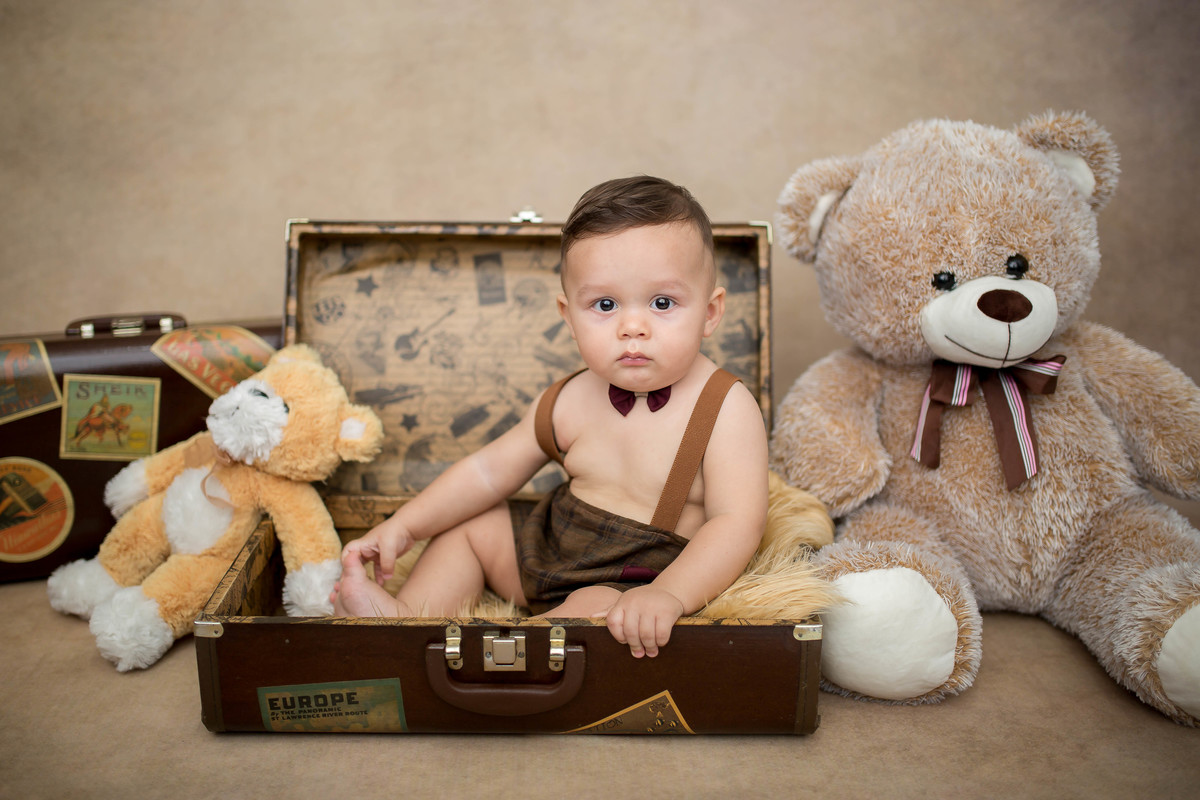 Imaginem um bebê apaixonante… ♥ Trago um pouquinho do Théo em seus 9 meses. Distribuindo sorrisos, charme e até fazendo fazendo gracinha, posso com isso? Impossível não se encantar com esse mocinho lindo
Como é bom acompanhar o crescimento não só do Théo 