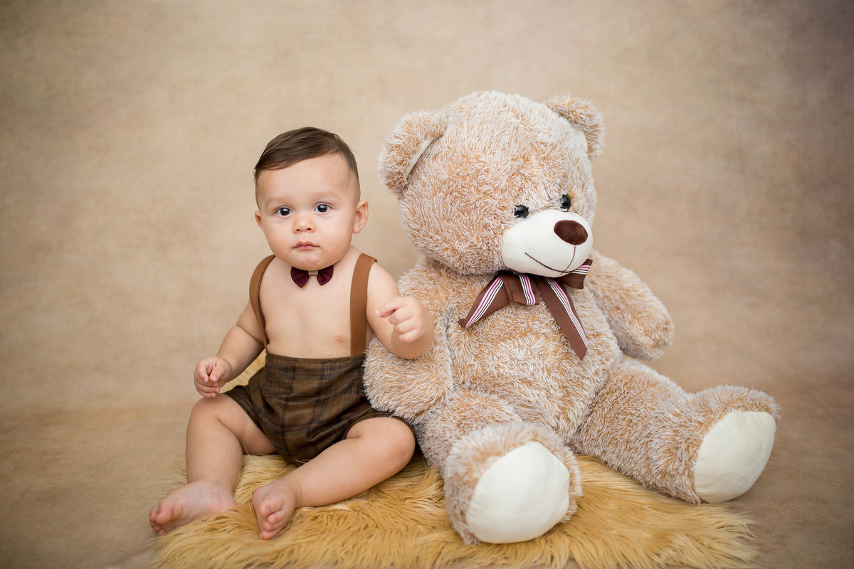 Imaginem um bebê apaixonante… ♥ Trago um pouquinho do Théo em seus 9 meses. Distribuindo sorrisos, charme e até fazendo fazendo gracinha, posso com isso? Impossível não se encantar com esse mocinho lindo
Como é bom acompanhar o crescimento não só do Théo 