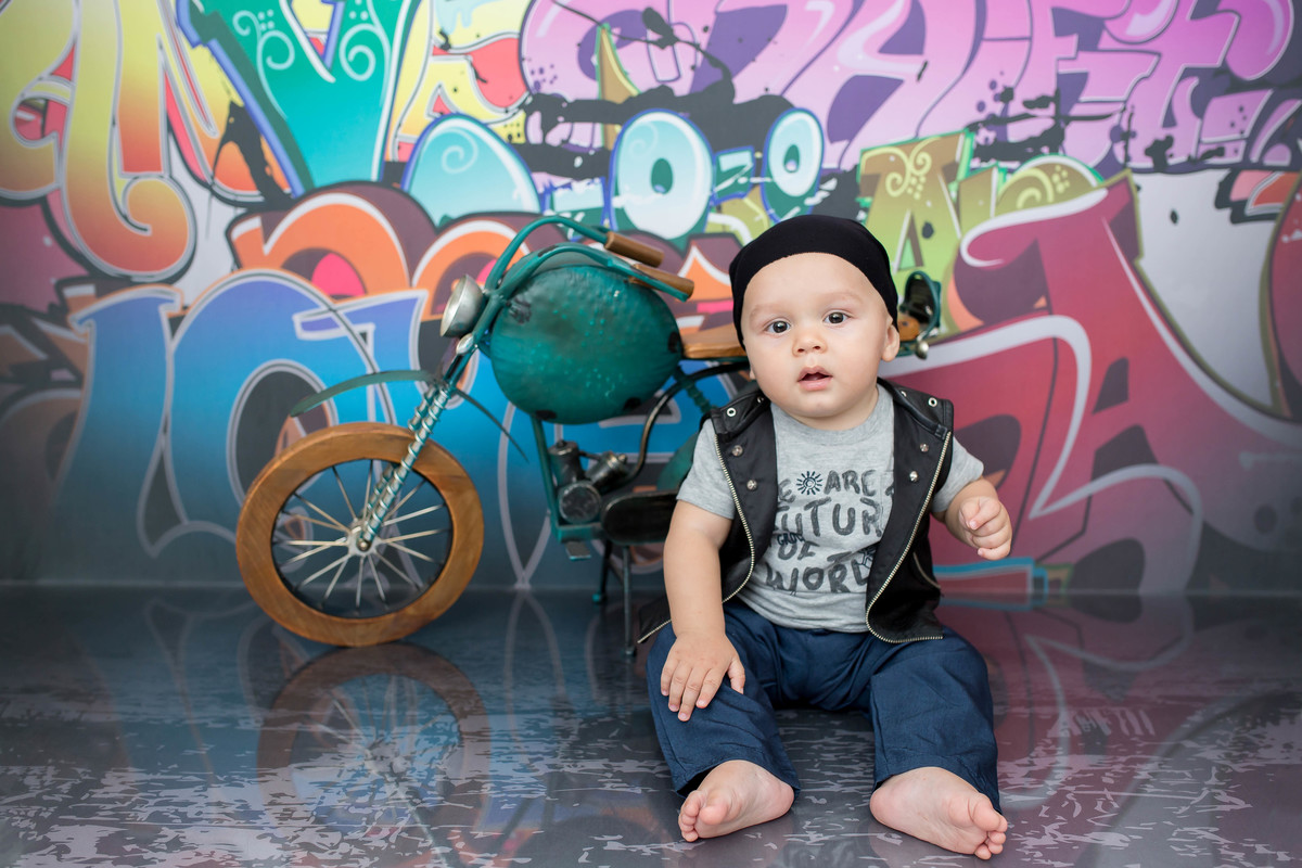 Imaginem um bebê apaixonante… ♥ Trago um pouquinho do Théo em seus 9 meses. Distribuindo sorrisos, charme e até fazendo fazendo gracinha, posso com isso? Impossível não se encantar com esse mocinho lindo
Como é bom acompanhar o crescimento não só do Théo 