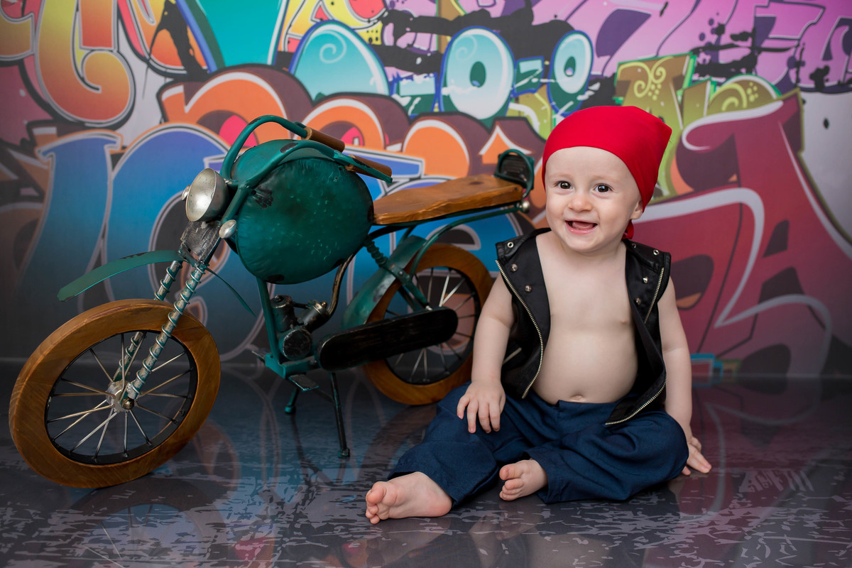 Nós amamos acompanhar o crescimentos dos bebês!!! agora com 9 meses o Lucca se divertiu muito na sua sessão de fotos!! 

