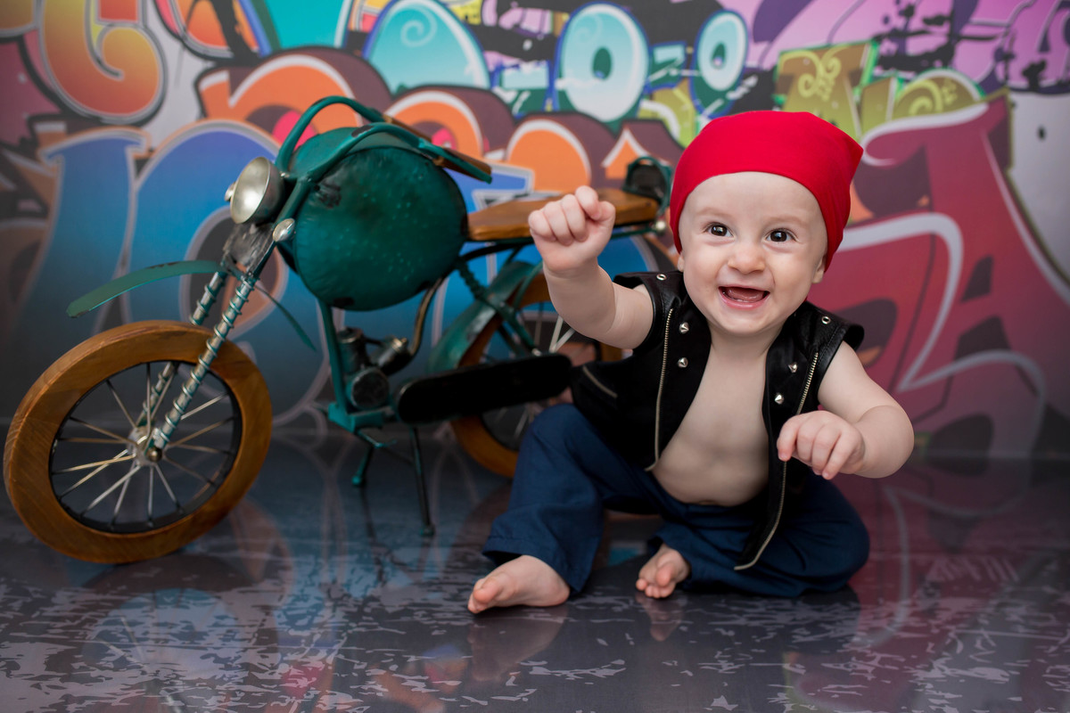 Nós amamos acompanhar o crescimentos dos bebês!!! agora com 9 meses o Lucca se divertiu muito na sua sessão de fotos!! 

