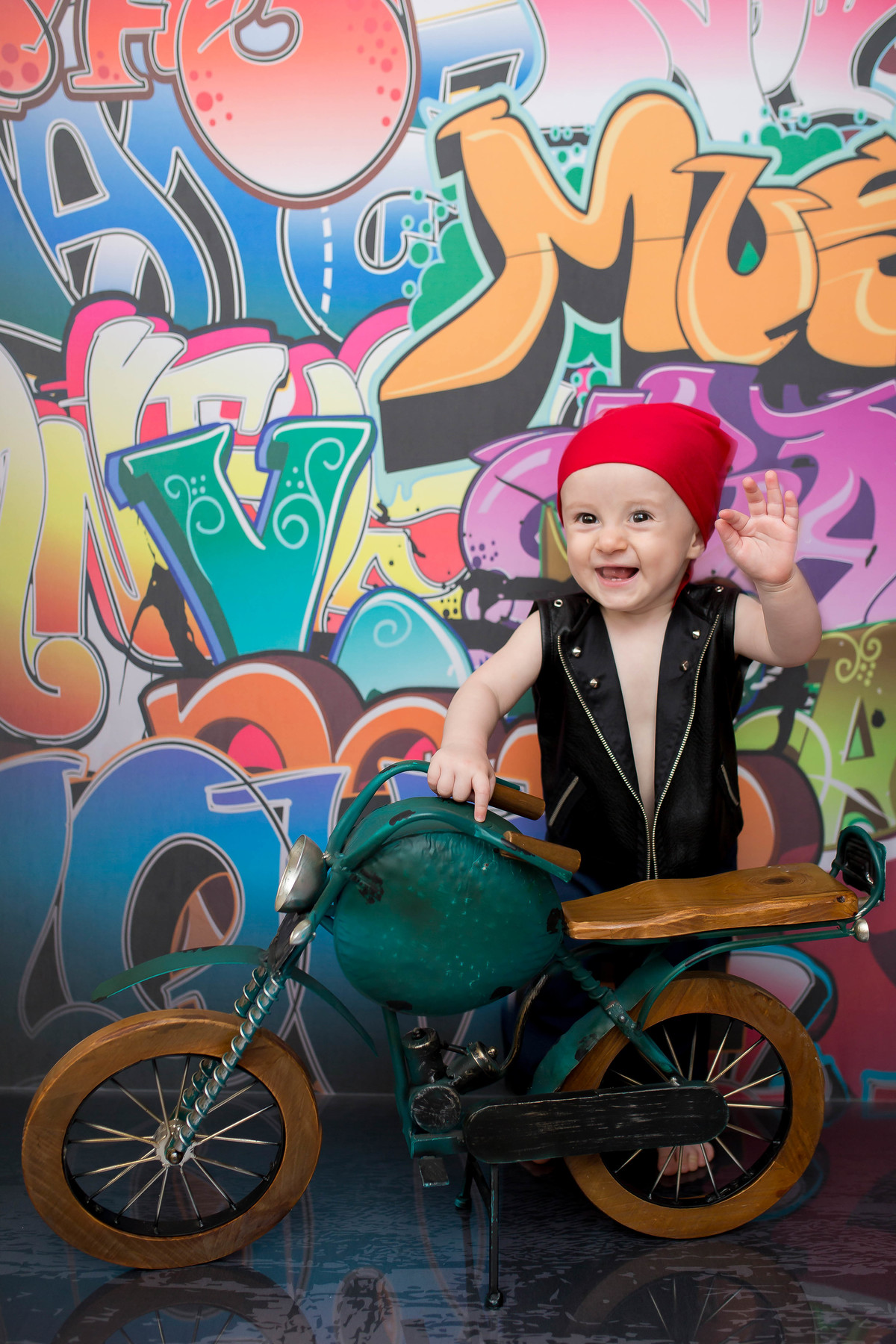 Nós amamos acompanhar o crescimentos dos bebês!!! agora com 9 meses o Lucca se divertiu muito na sua sessão de fotos!! 

