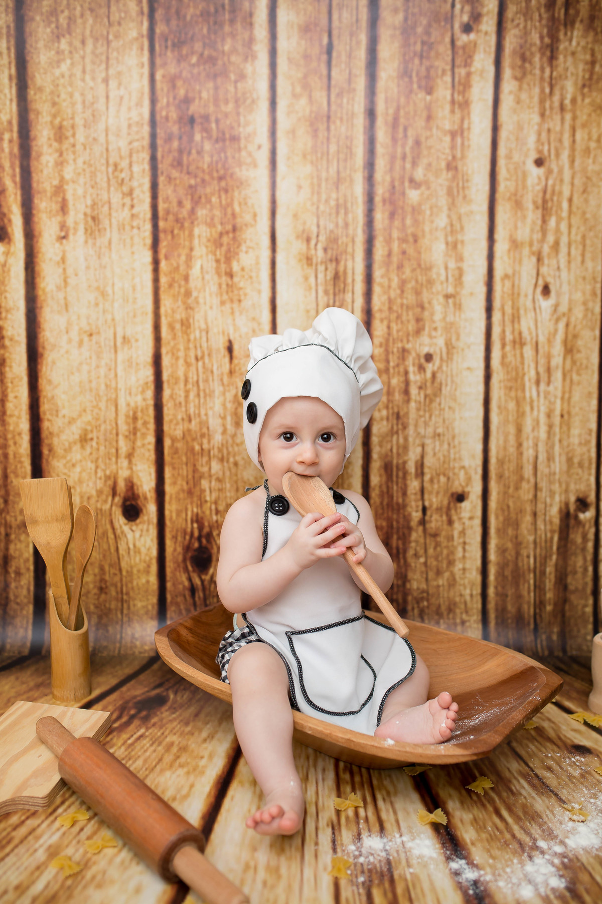 Nós amamos acompanhar o crescimentos dos bebês!!! agora com 9 meses o Lucca se divertiu muito na sua sessão de fotos!! 

