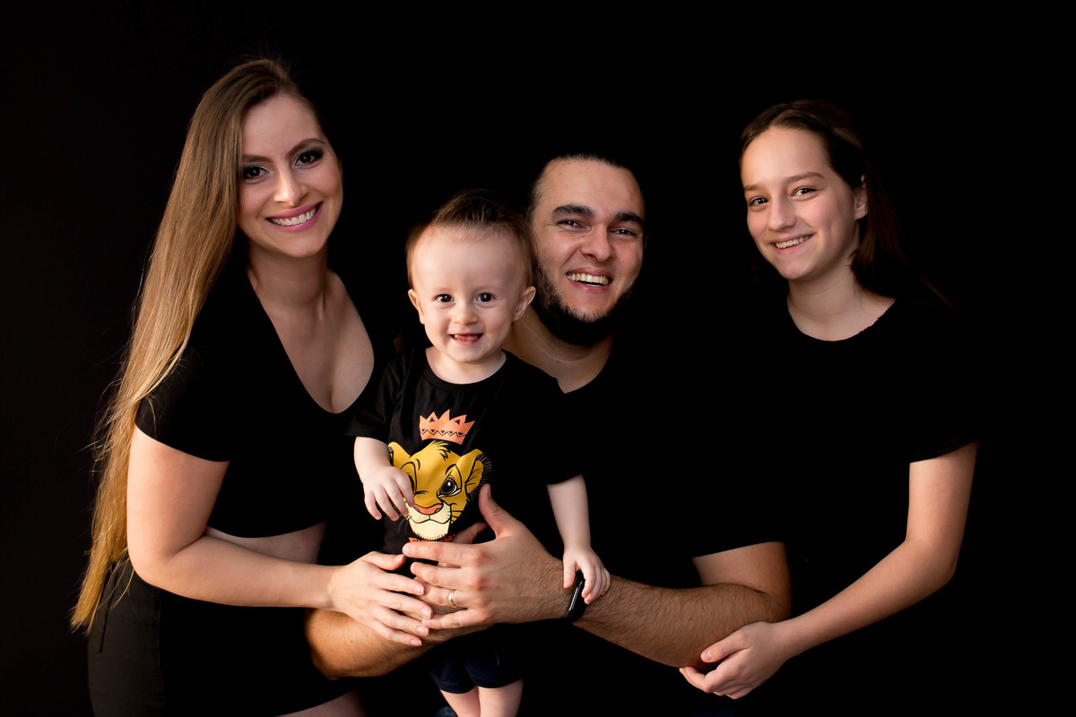 Nós amamos acompanhar o crescimentos dos bebês!!! agora com 9 meses o Lucca se divertiu muito na sua sessão de fotos!! 

