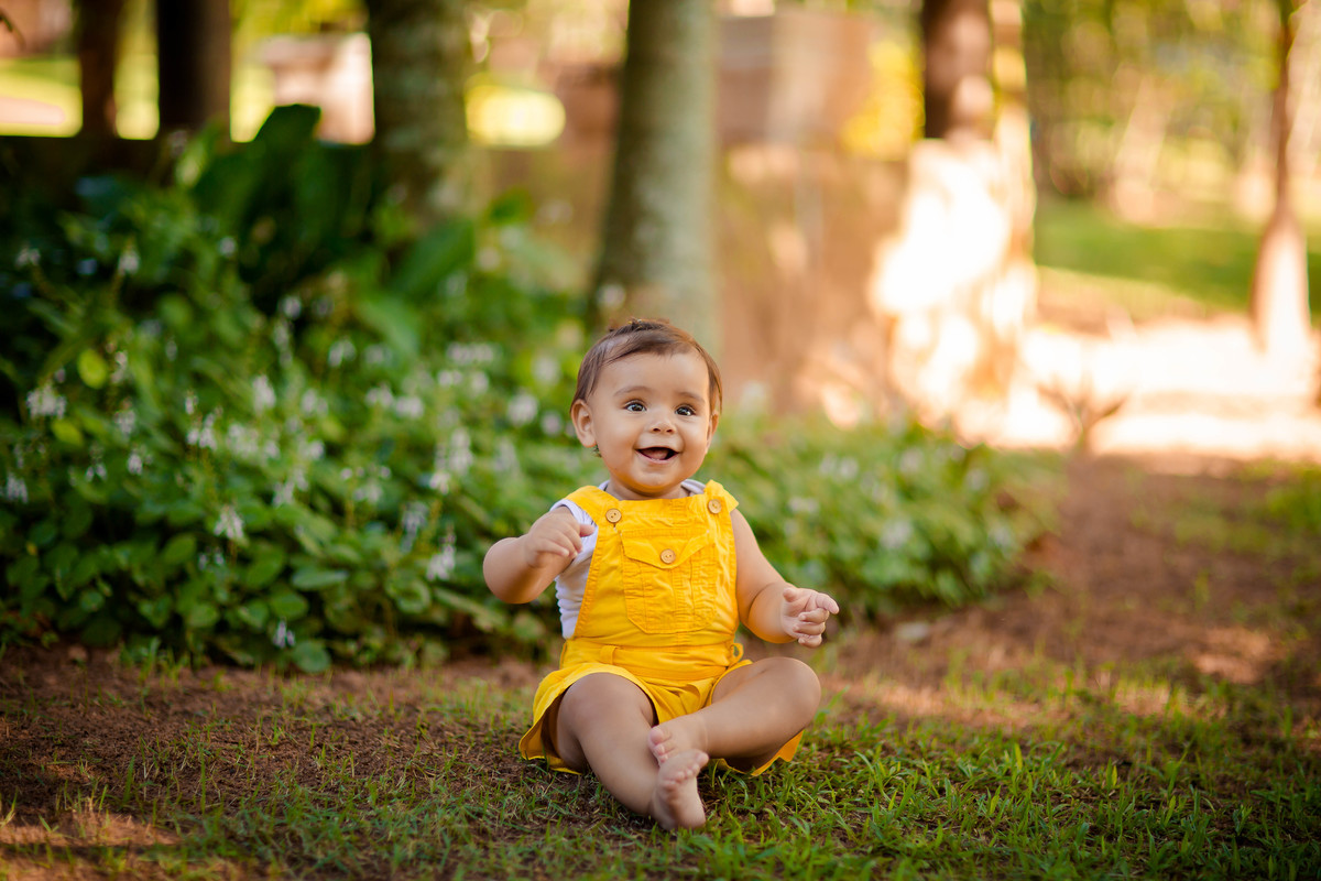 Como o tempo passa, parece que foi ontem que recebemos a noticia que a Manu estava chegando ao mundo. Agora tivemos o privilégio de fazer seu ensaio smash the cake em comemoração ao seu primeiro aninho. O tema do ensaio foi ursinho panda rosa, 