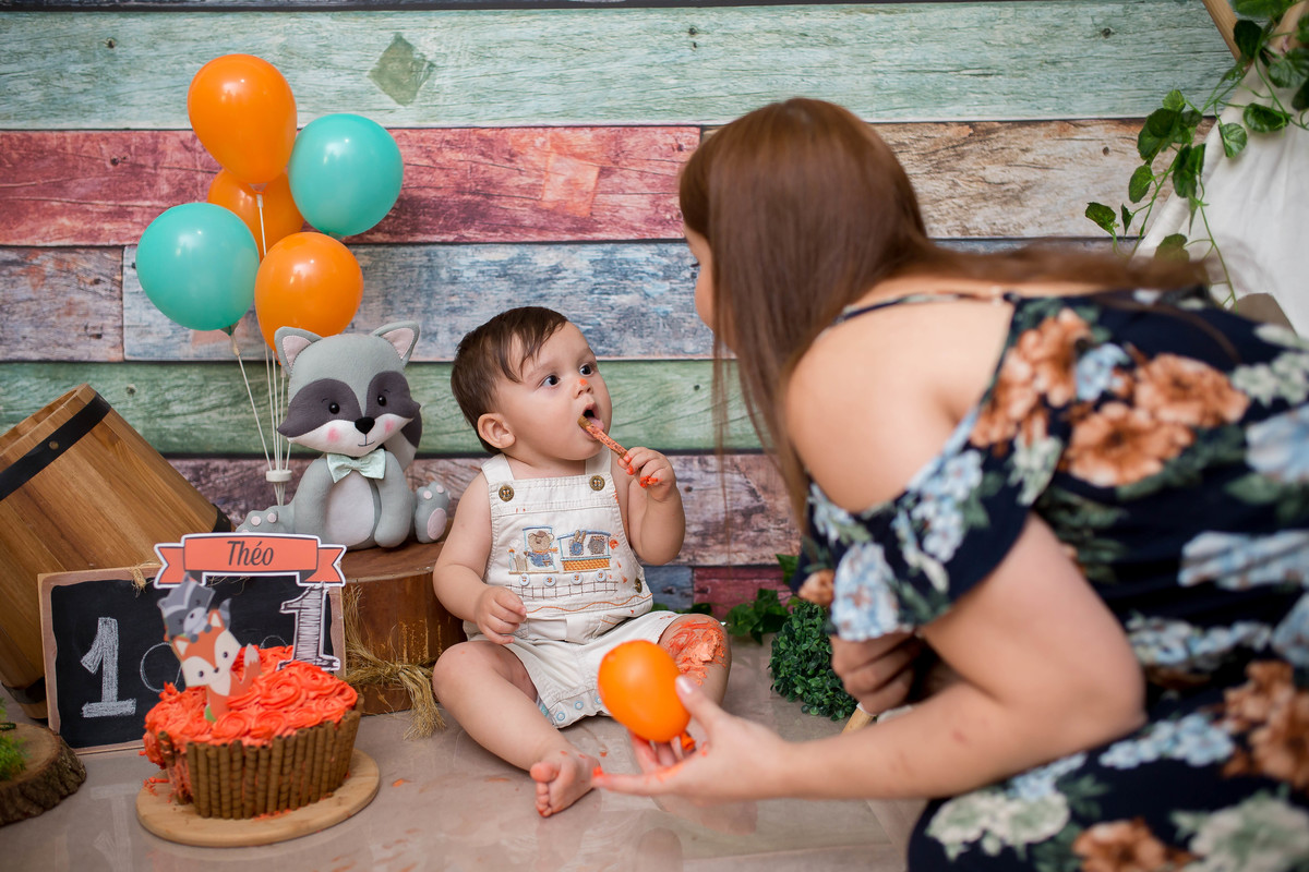 Piscamos e um ano se passou.... e é claro que não podia deixar de registrar o Smash Smash the Cake do pequeno Théo 