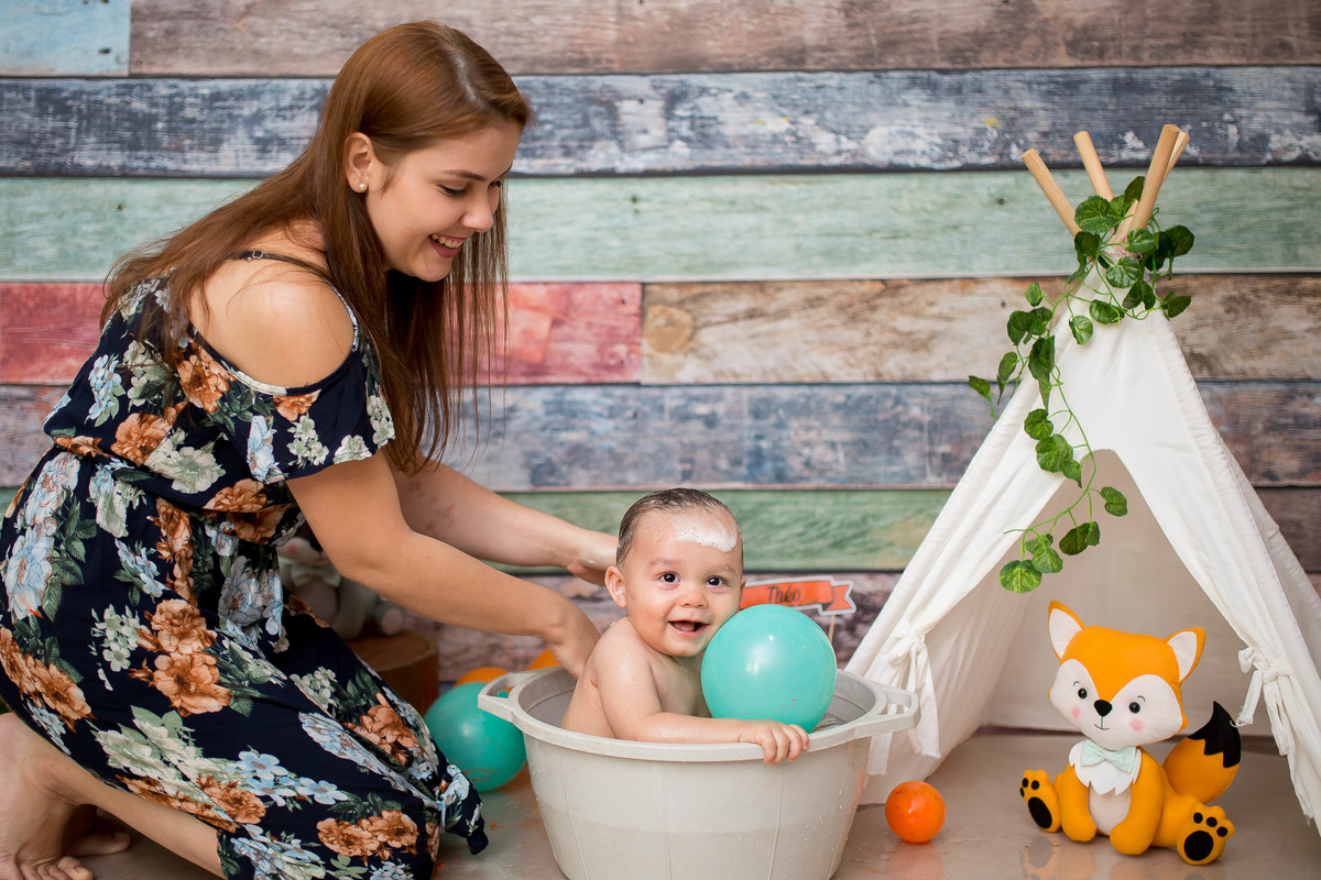 Piscamos e um ano se passou.... e é claro que não podia deixar de registrar o Smash Smash the Cake do pequeno Théo 