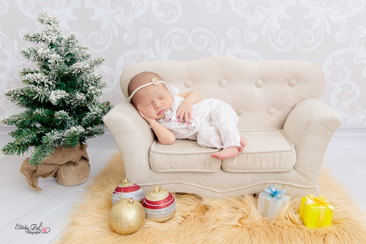 Sofazinho no tema de newborn