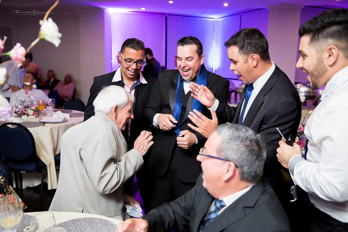 É hora de passar a gravata