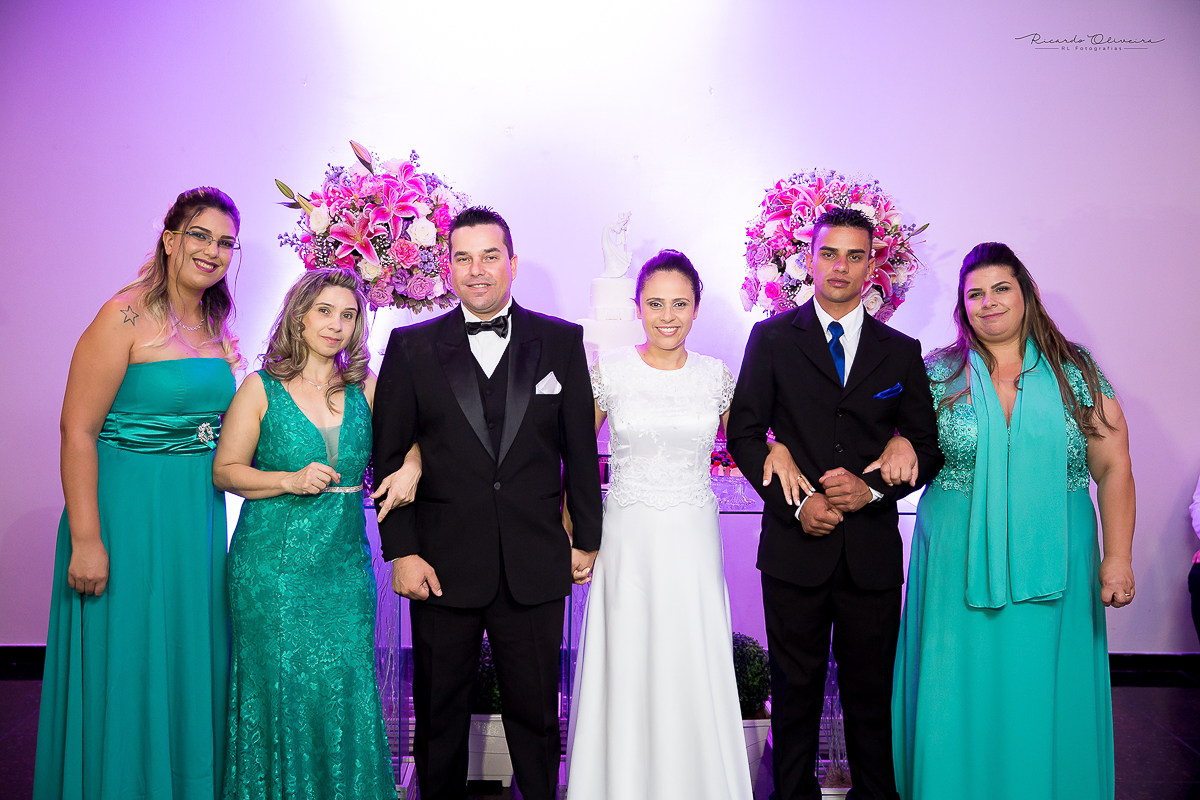 Noivos e convidados