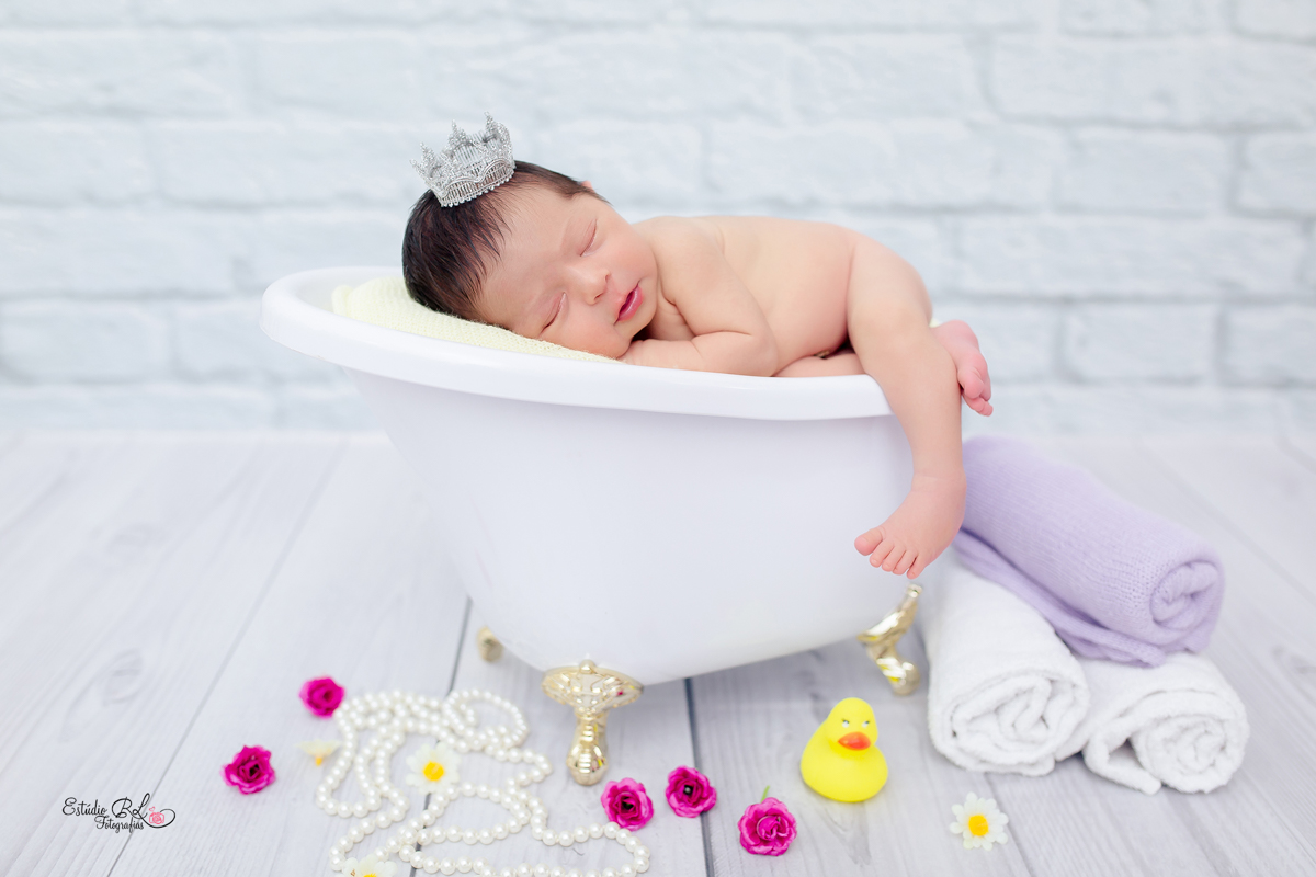 A Helena estriou essa linda banheira