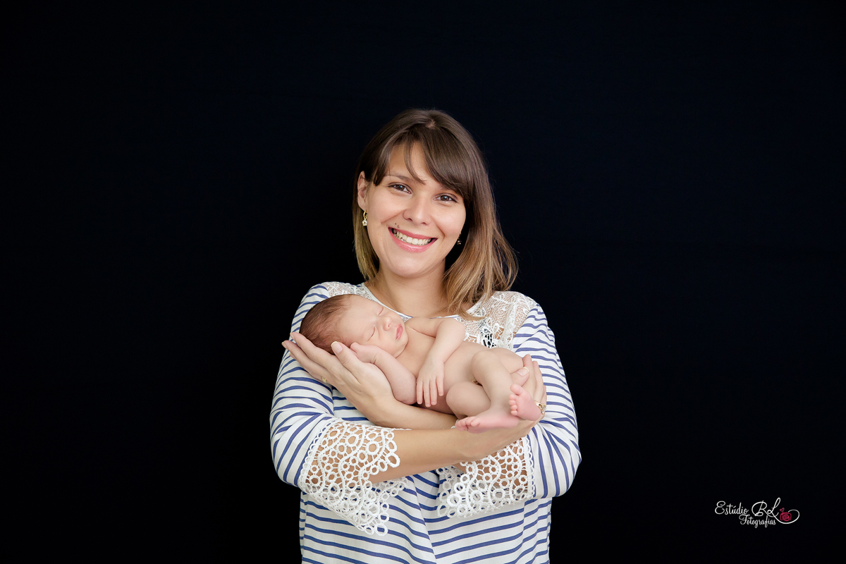 Mamãe participando do ensaio Newborn