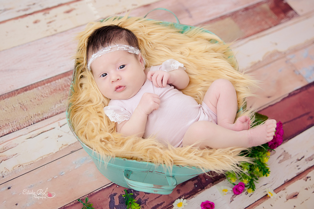 A chinesinha Yanne quis ficar acordada na Tina