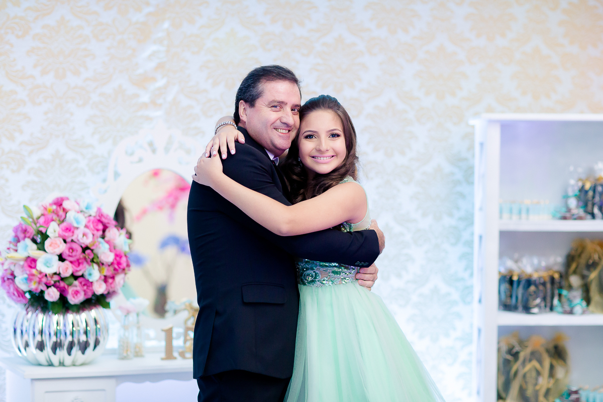 Papai e a filha debutante