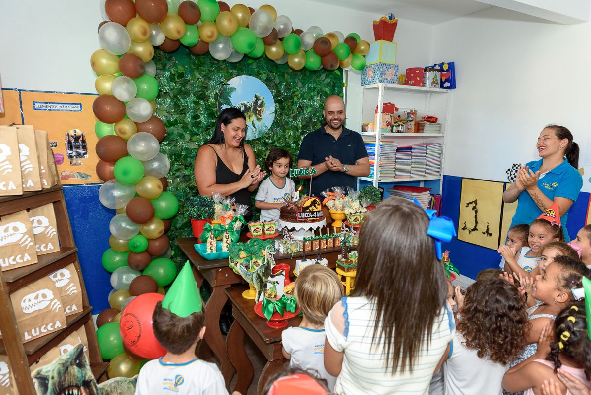 todo mundo junto na festa