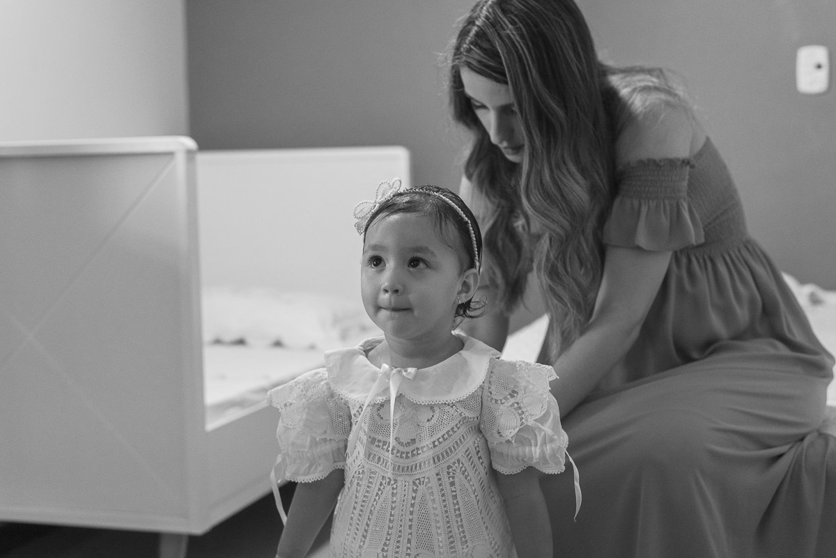 madrinha preparando sua afilhada