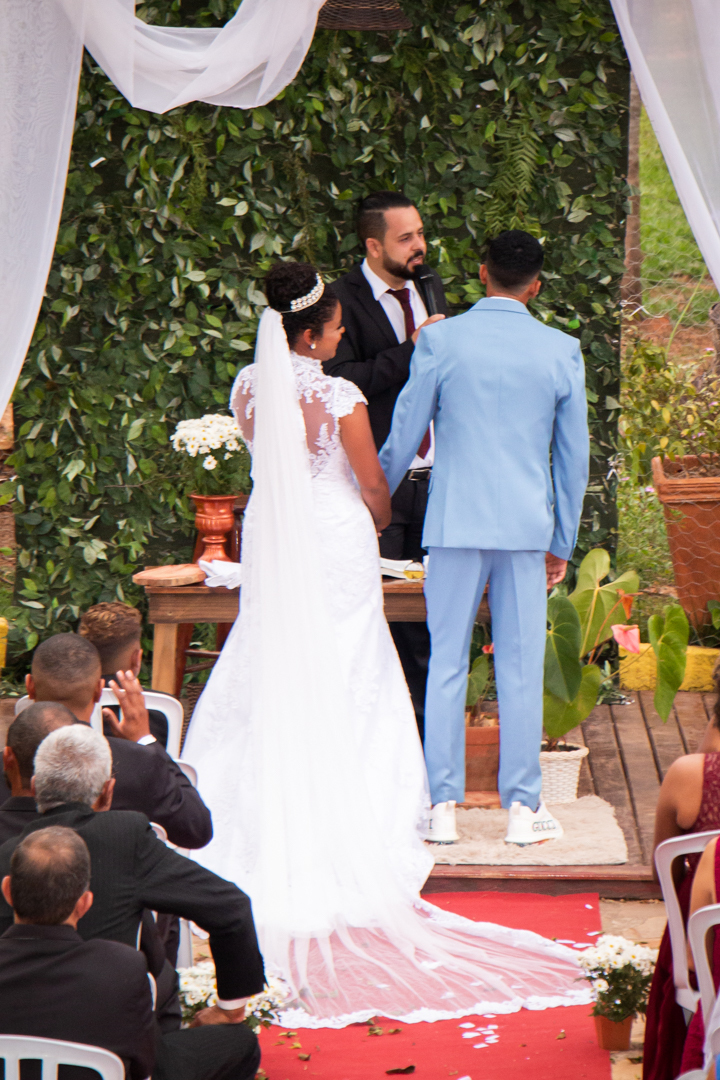 noivo noiva terno buque vestido casamento sitio Três Corações - MG 