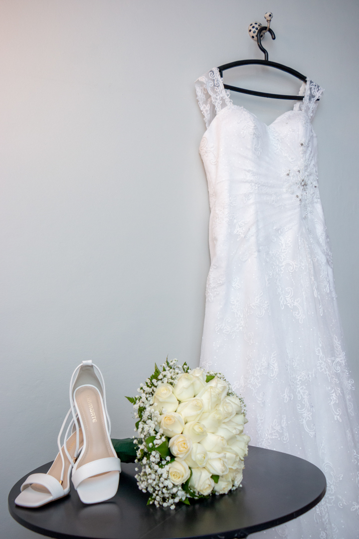 vestido salto buque casamento , making of  Três Corações - MG