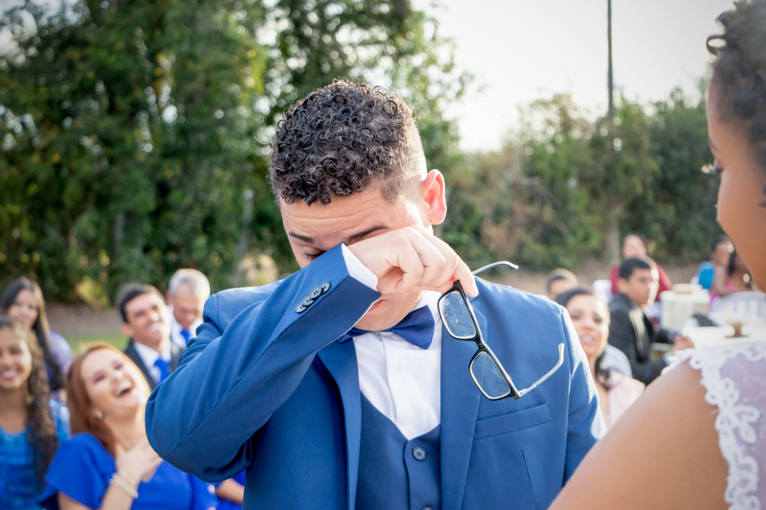 noivo lagrimas emoção  noiva casamento sitio Três Corações - MG 