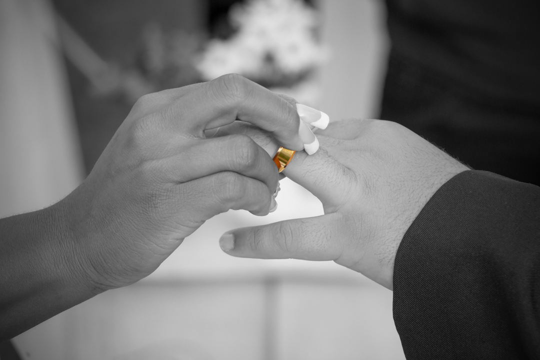 momento troca alianças  casamento sitio noivo noiva
