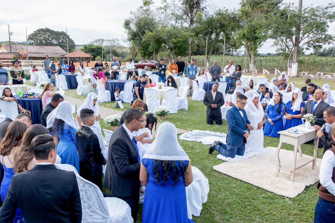 momento oração noiva noivo fé casamento sitio Três Corações - MG 