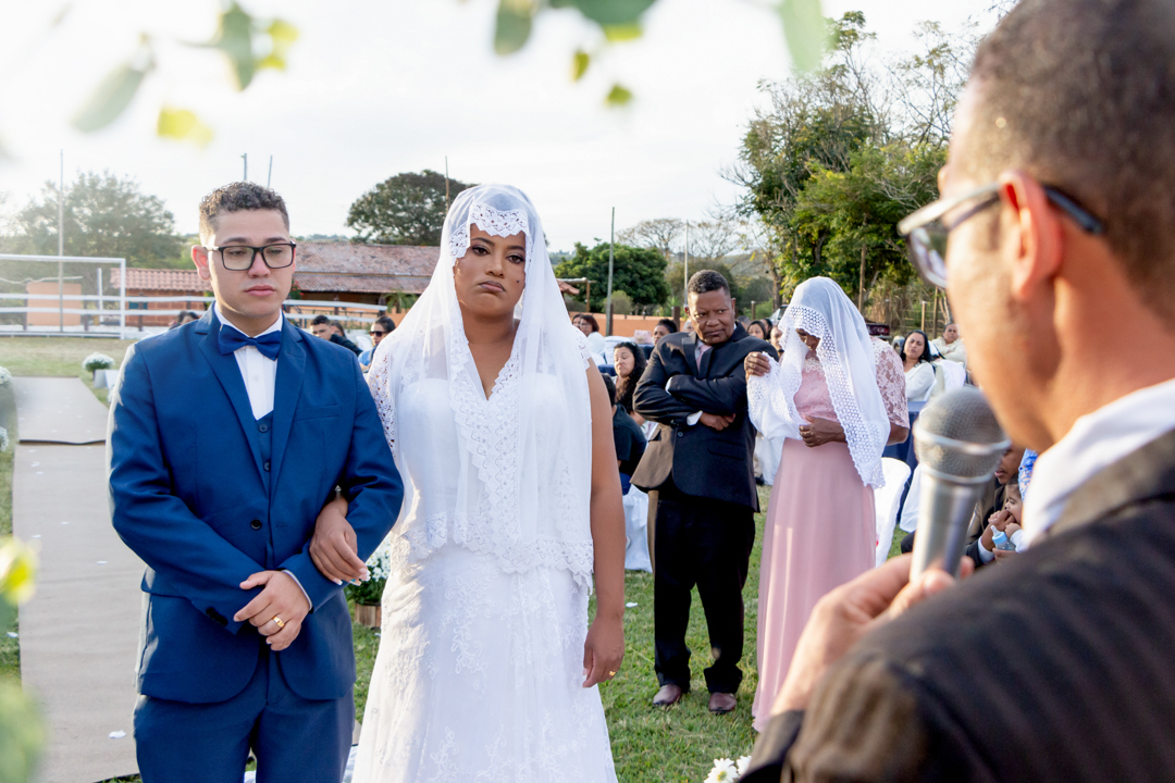 momento oração noiva noivo fé cooperador casamento sitio Três Corações - MG 