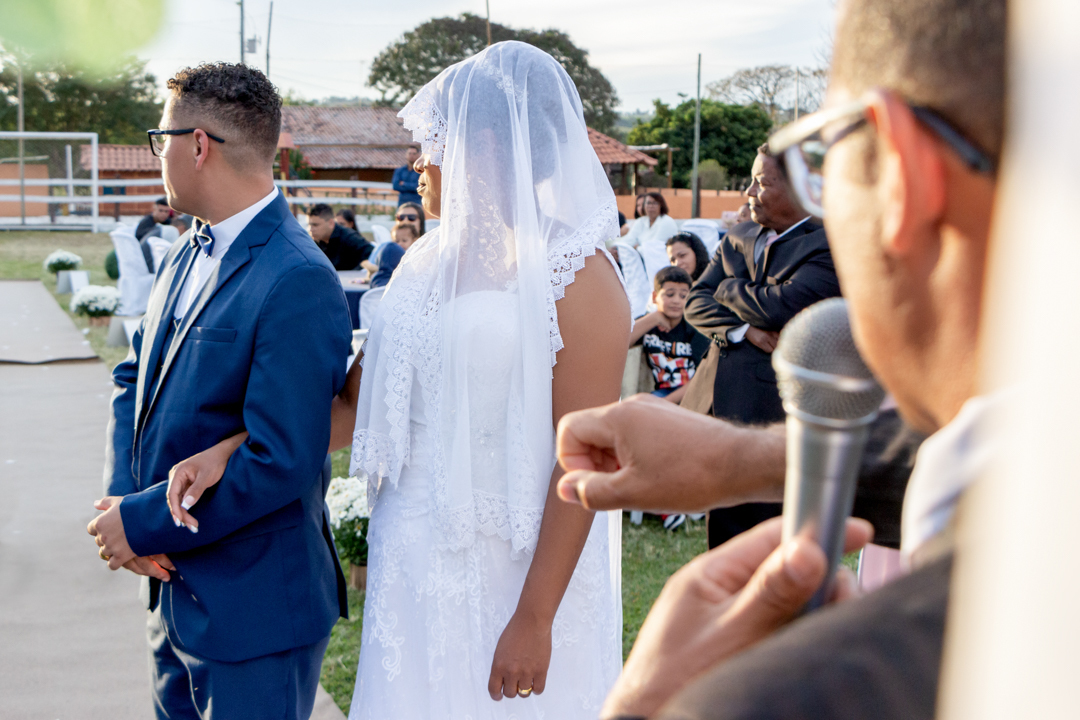 momento oração noiva noivo fé cooperador casamento sitio Três Corações - MG 