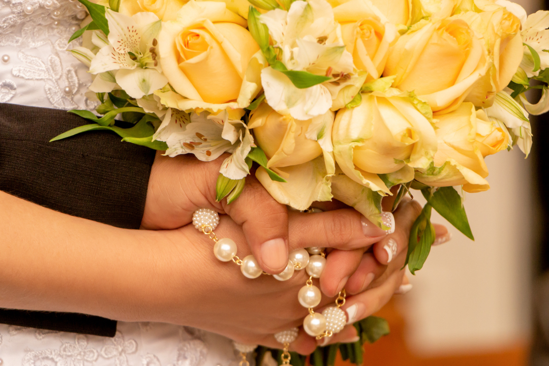 noiva noivo buque terço casamento igreja paroquia  São Gonçalo do Sapucaí - MG
